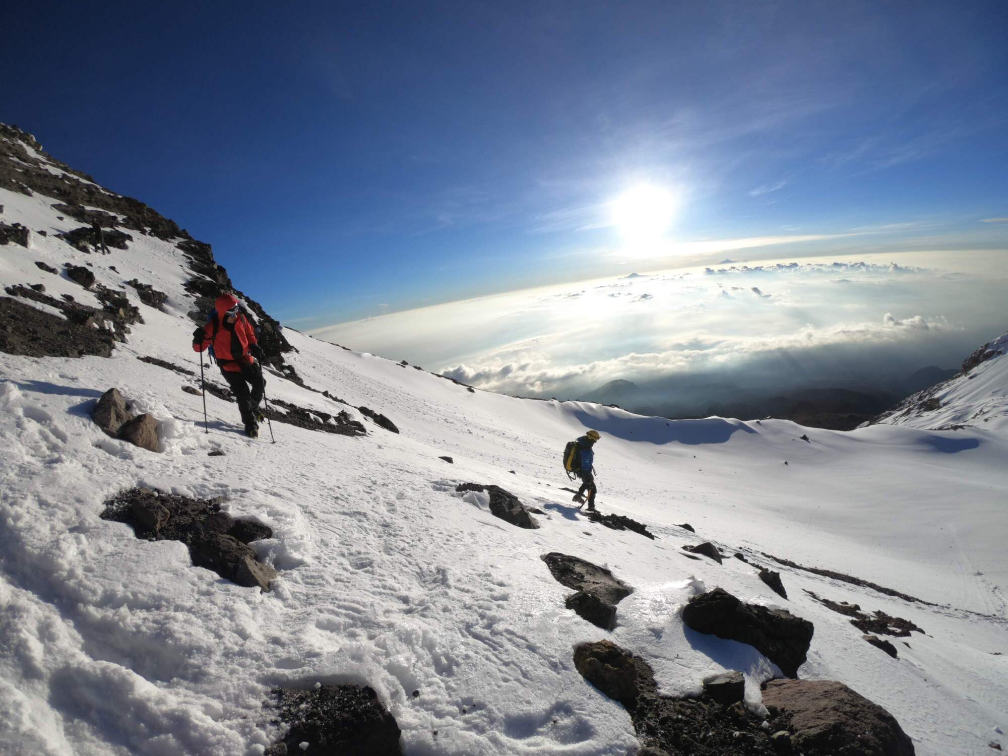 Trekking en el parque nacional iztaccihuatl-Que-son-los-crampones-para-trekking-o-montañismo