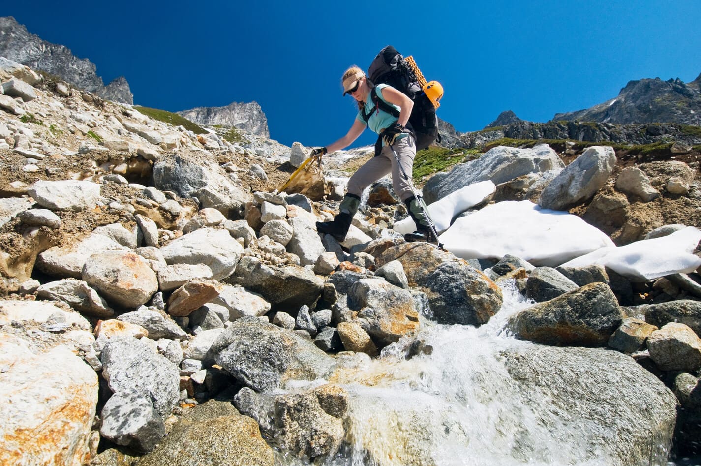 Bastones de senderismo ajustables para entrenamiento de zona, ideales para  uso en las montañas.